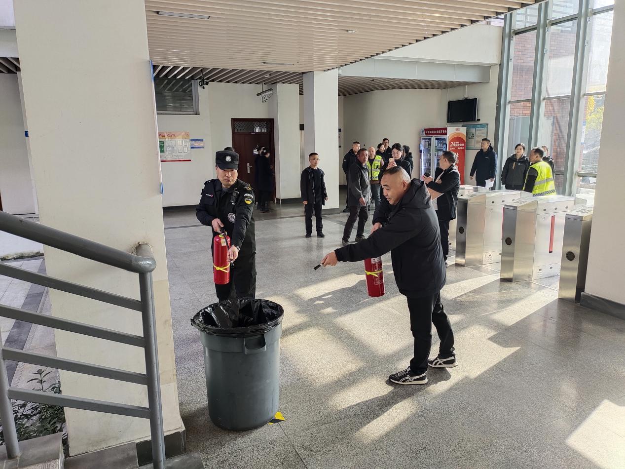 e60bd2ec684fcbb2922a3ecf107b55ee