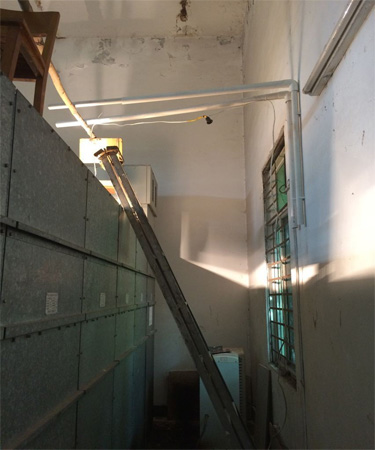 后勤保障处与校园规划建设处现场办公,实地研究九里校区供电改造方案22.jpg