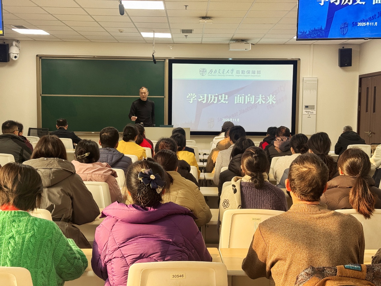 会议室里的人们AI 生成的内容可能不正确。